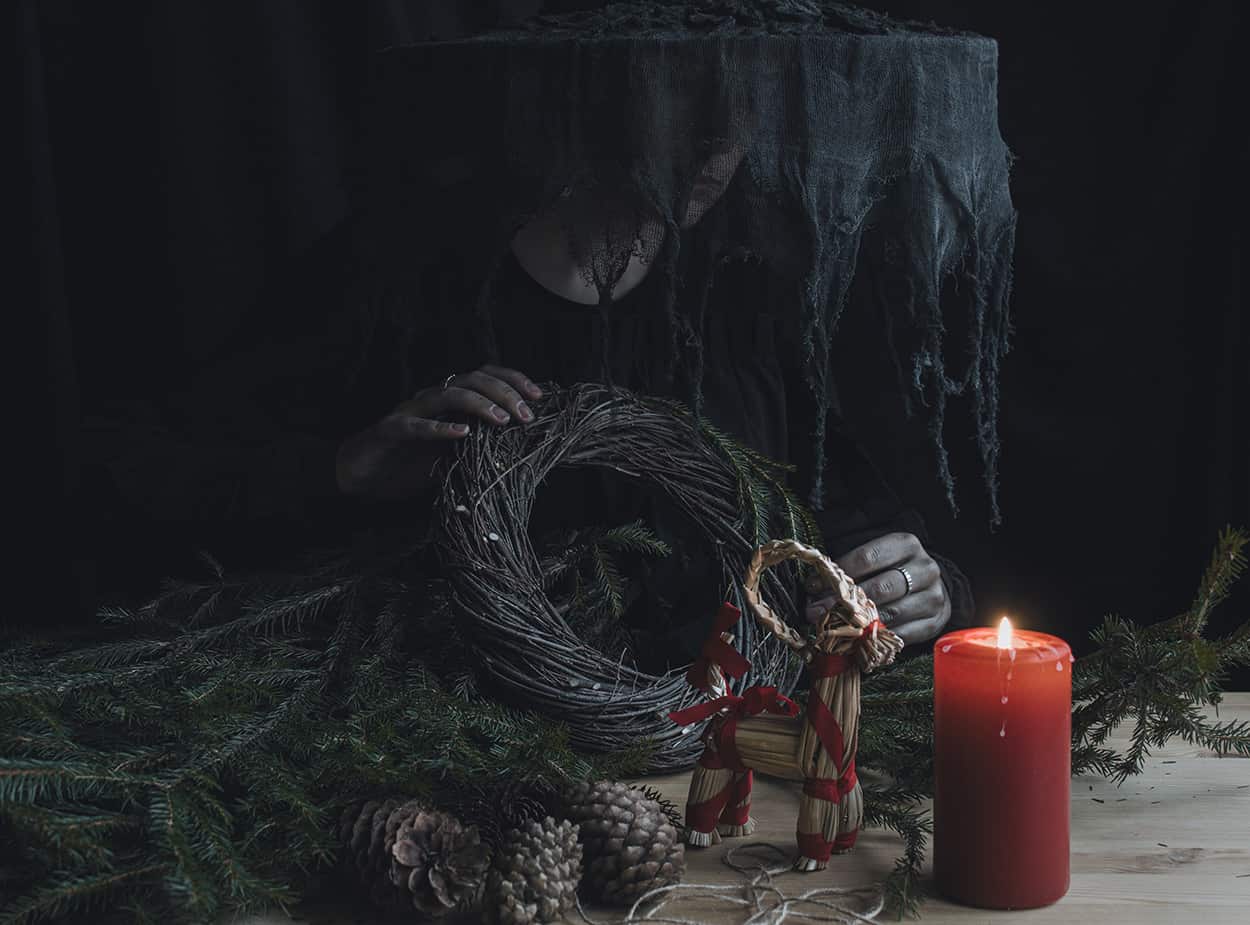 Yule Altar How-to: Objects and Setup | Opulent Charms